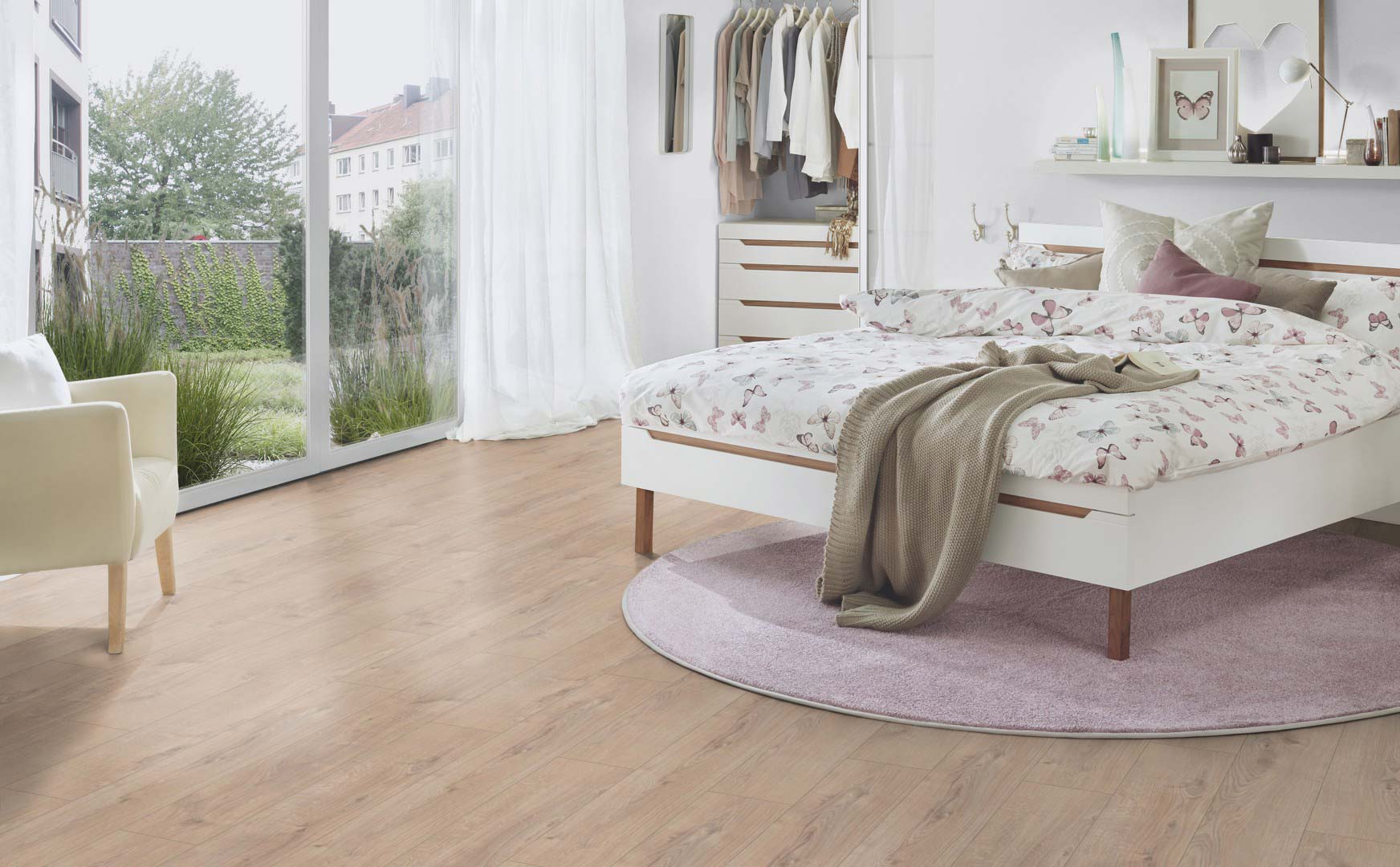 EUROSTYLE & EUROTREND Bedroom Laminate Flooring